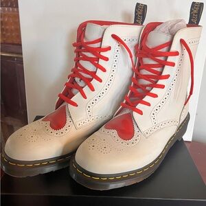 Dr. Martens Bentley II White Boots